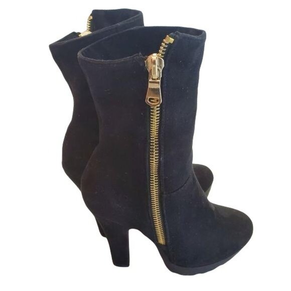 Wild Diva  Lounge Heel Suede Bootie - Picture 3 of 9